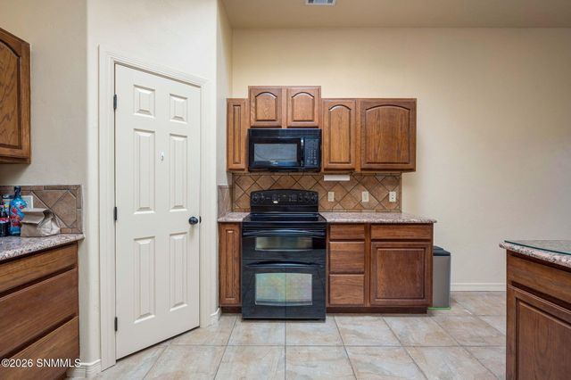 3884 Adriatic Road, Las Cruces, NM 88012