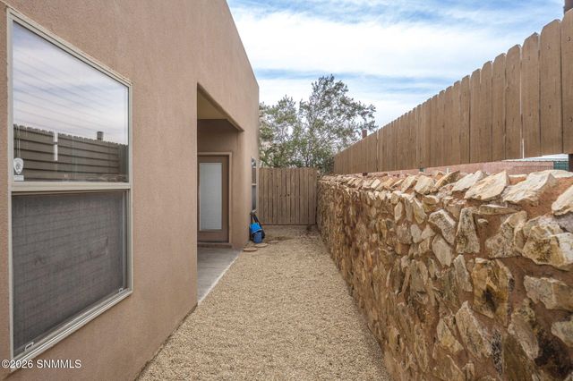3884 Adriatic Road, Las Cruces, NM 88012