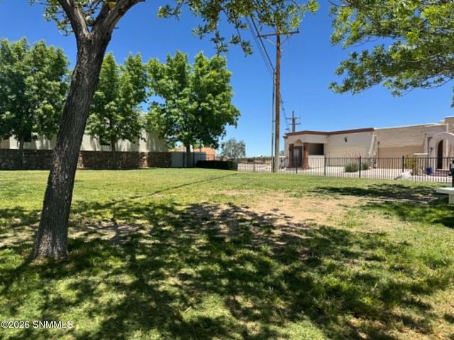 3884 Adriatic Road, Las Cruces, NM 88012