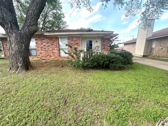 2303 Lido Lane, Arlington, TX 76015