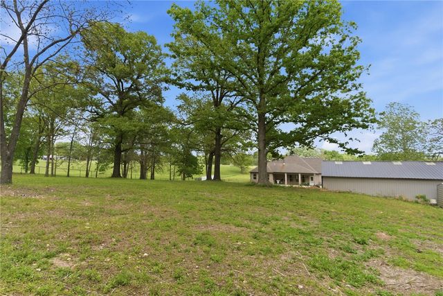 9207 and 9209 Coker Road, Gentry, AR 72734