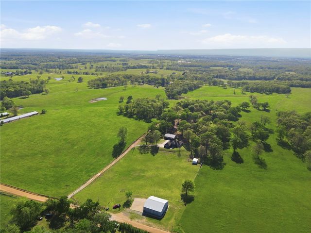 9207 and 9209 Coker Road, Gentry, AR 72734