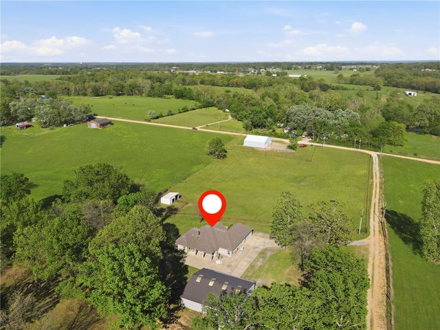 9207 and 9209 Coker Road, Gentry, AR 72734