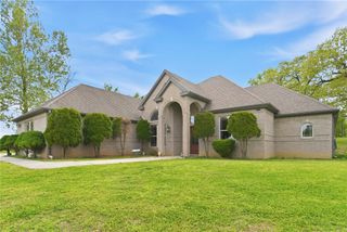 9207 and 9209 Coker Road, Gentry, AR 72734