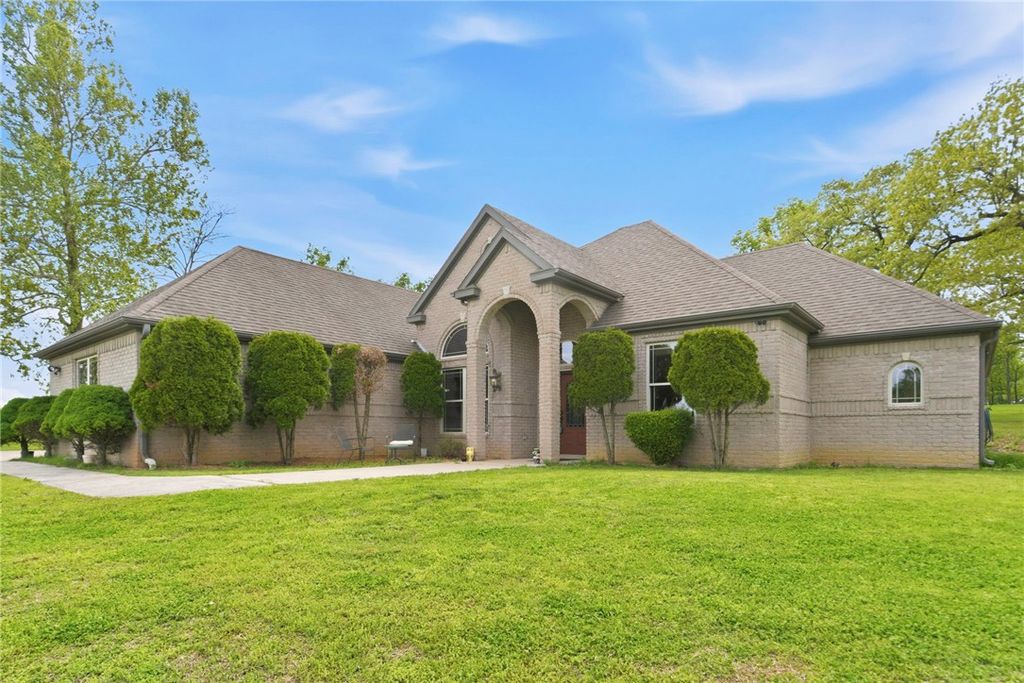 9207 and 9209 Coker Road, Gentry, AR 72734