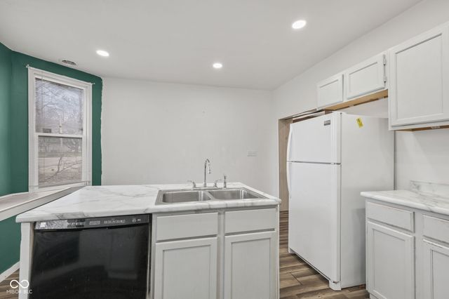 9577 N Crawford Street, Knightsville, IN 47857