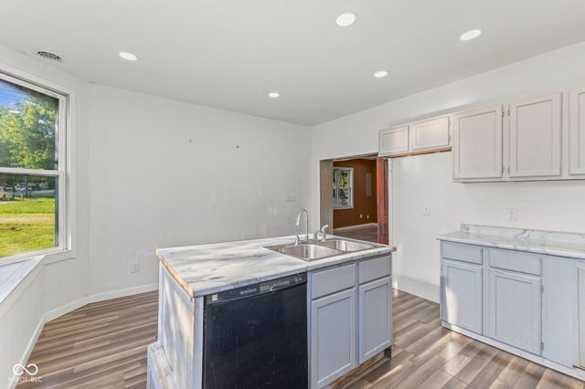 9577 N Crawford Street, Knightsville, IN 47857