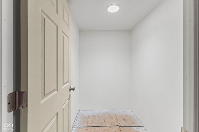 9577 N Crawford Street, Knightsville, IN 47857