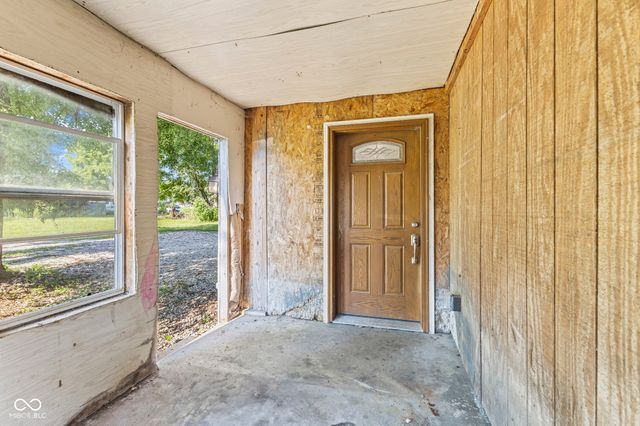 9577 N Crawford Street, Knightsville, IN 47857