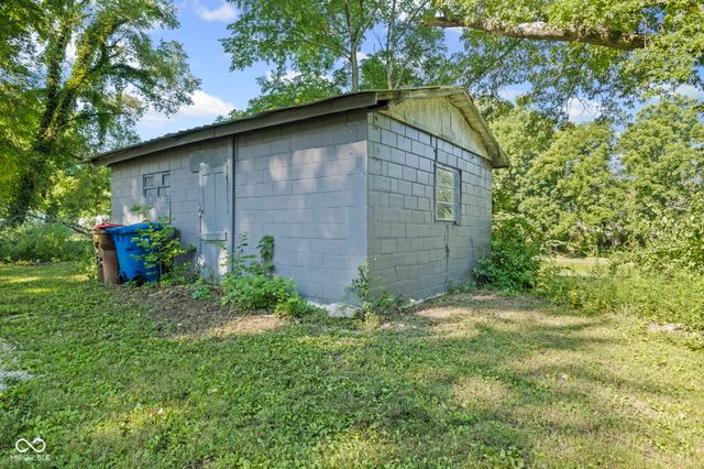 9577 N Crawford Street, Knightsville, IN 47857