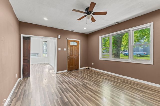 9577 N Crawford Street, Knightsville, IN 47857