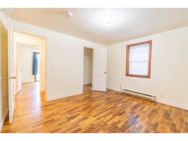 2749 HILYARD St, Eugene, OR 97405