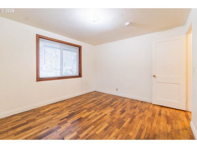 2749 HILYARD St, Eugene, OR 97405