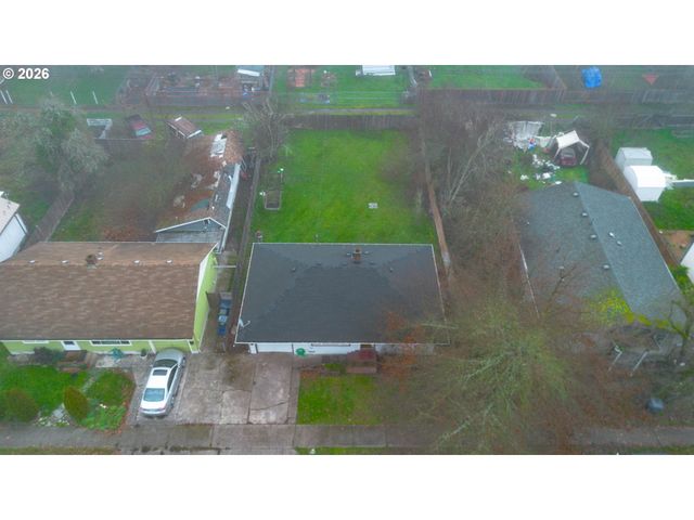 2749 HILYARD St, Eugene, OR 97405