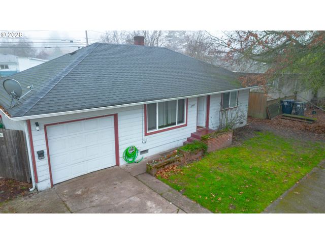 2749 HILYARD St, Eugene, OR 97405