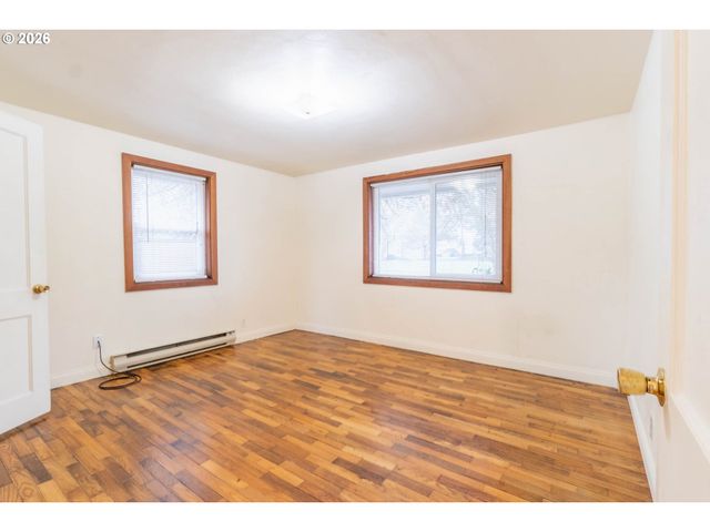 2749 HILYARD St, Eugene, OR 97405