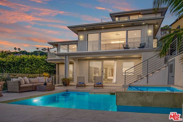8954 ST IVES Drive, Los Angeles, CA 90069