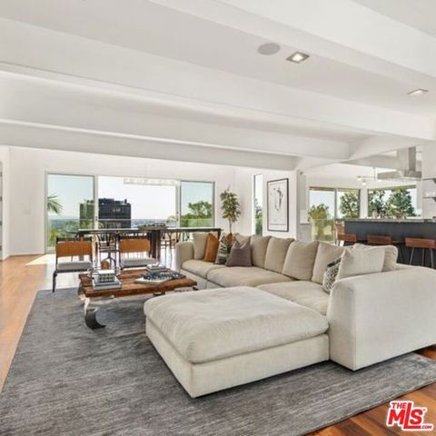 8954 ST IVES Drive, Los Angeles, CA 90069