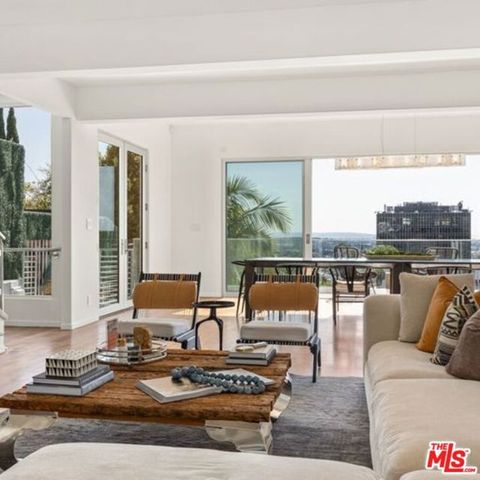 8954 ST IVES Drive, Los Angeles, CA 90069
