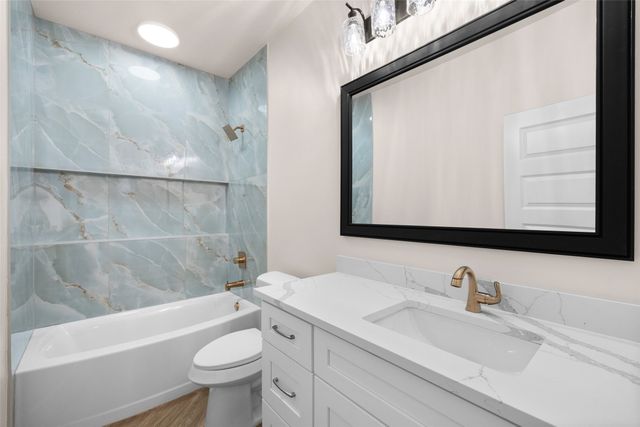 2418 Beverly Drive, Granbury, TX 76048