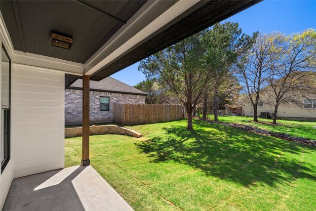 2418 Beverly Drive, Granbury, TX 76048
