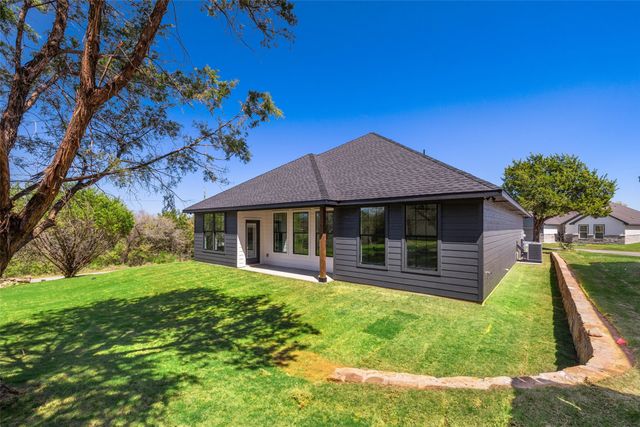 2418 Beverly Drive, Granbury, TX 76048