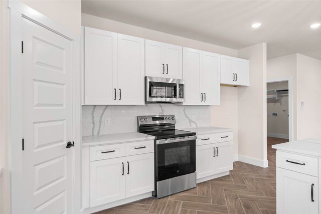 2418 Beverly Drive, Granbury, TX 76048