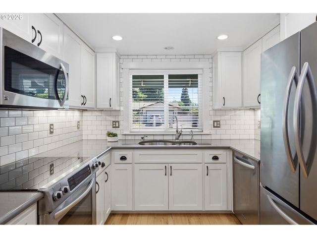 2171 BIRCHWOOD Ave, Eugene, OR 97401