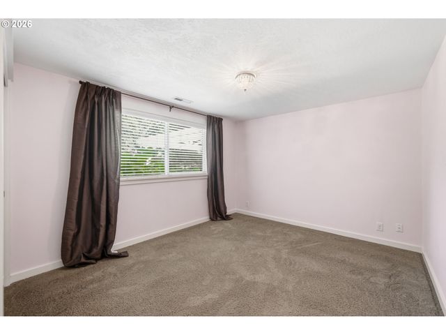 2171 BIRCHWOOD Ave, Eugene, OR 97401