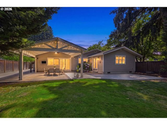 2171 BIRCHWOOD Ave, Eugene, OR 97401