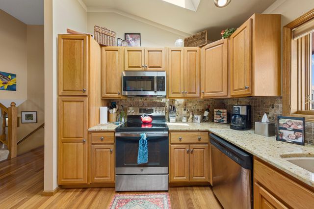 14837 Crestview Avenue W, Rosemount, MN 55068