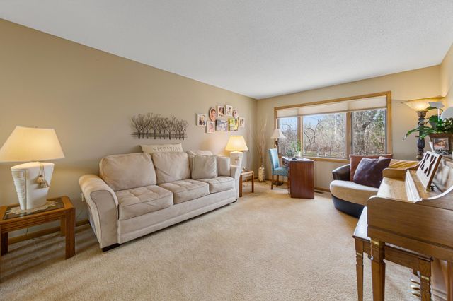 14837 Crestview Avenue W, Rosemount, MN 55068