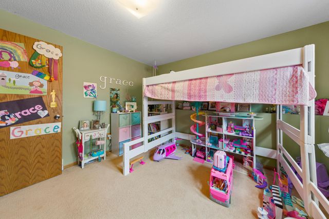 14837 Crestview Avenue W, Rosemount, MN 55068