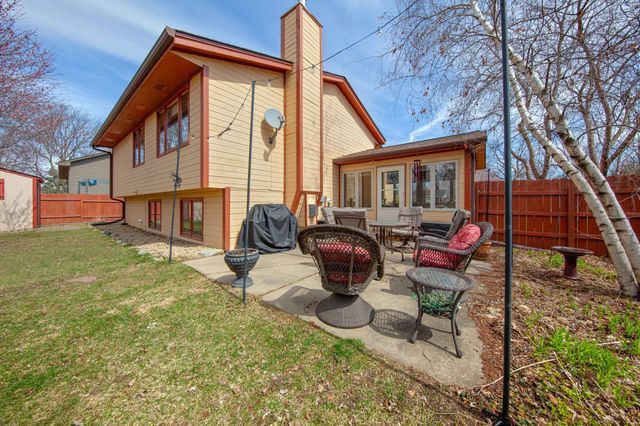 14837 Crestview Avenue W, Rosemount, MN 55068