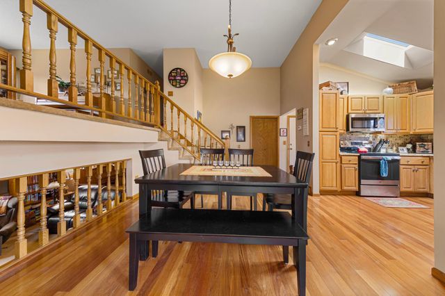 14837 Crestview Avenue W, Rosemount, MN 55068