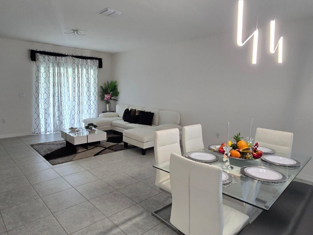 Image 9 of property listing at 5539 MADDIE DR DRIVE, Haines City, FL 33844