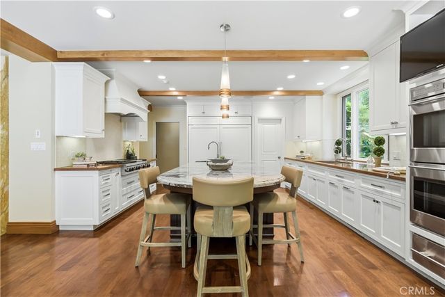 15946 Woodvale, Encino, CA 91436