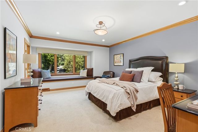 15946 Woodvale, Encino, CA 91436