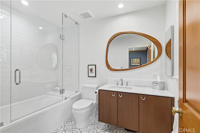15946 Woodvale, Encino, CA 91436