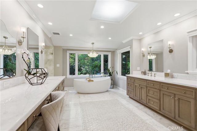 15946 Woodvale, Encino, CA 91436