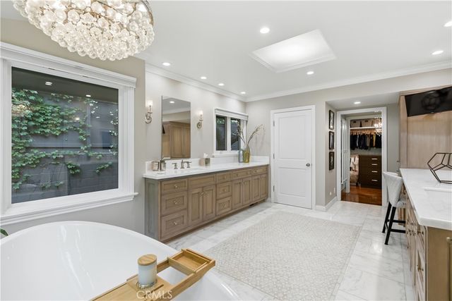 15946 Woodvale, Encino, CA 91436
