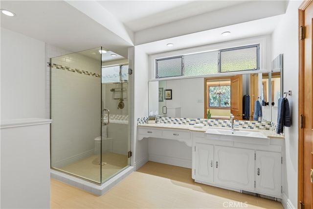 15946 Woodvale, Encino, CA 91436