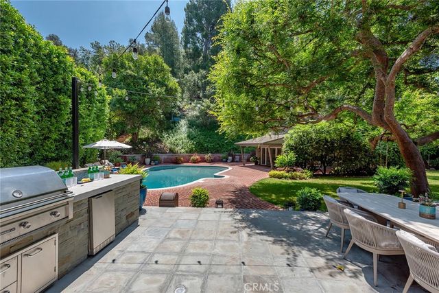 15946 Woodvale, Encino, CA 91436