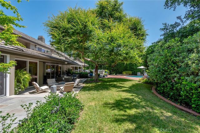 15946 Woodvale, Encino, CA 91436