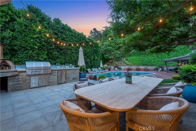 15946 Woodvale, Encino, CA 91436