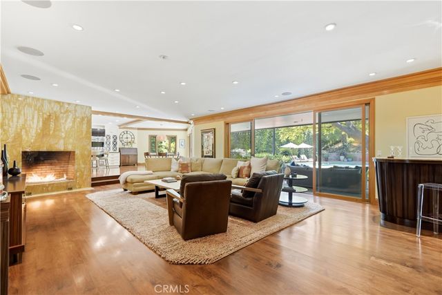 15946 Woodvale, Encino, CA 91436