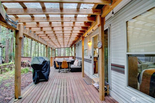 22 Wilderness Way, Deming, WA 98244