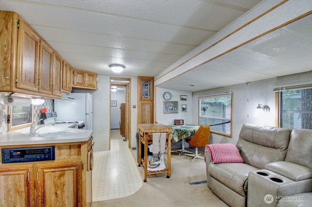 22 Wilderness Way, Deming, WA 98244