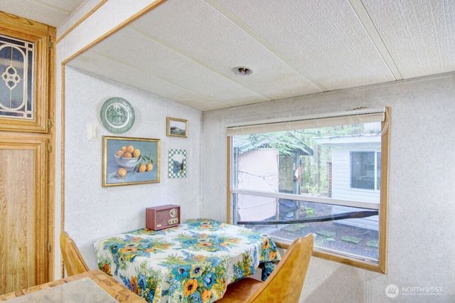22 Wilderness Way, Deming, WA 98244