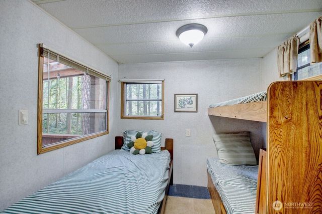 22 Wilderness Way, Deming, WA 98244